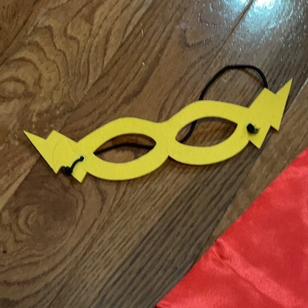 New Kid’s Superhero cape and mask
